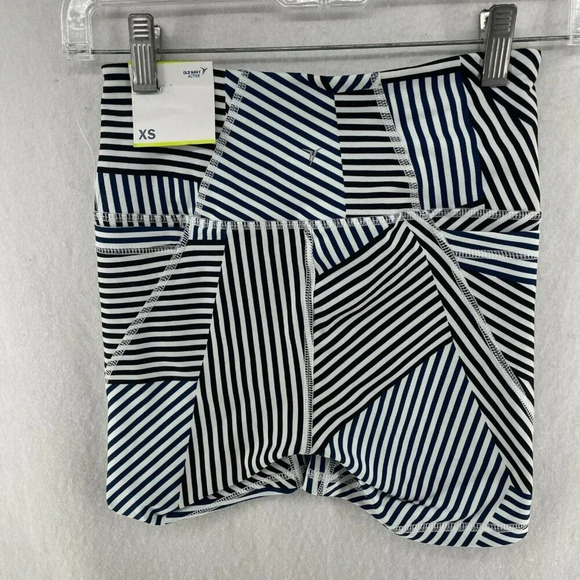 Old Navy Active Shorts Women's XS Blue Geo Stripes Wide High-Rise Go Dry Biker - Picture 8 of 9